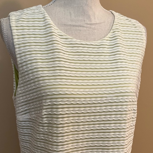 Tommy Hilfiger White Textured Overlaid on Green Lining Sleeveless Dress Size 12 - Picture 2 of 5
